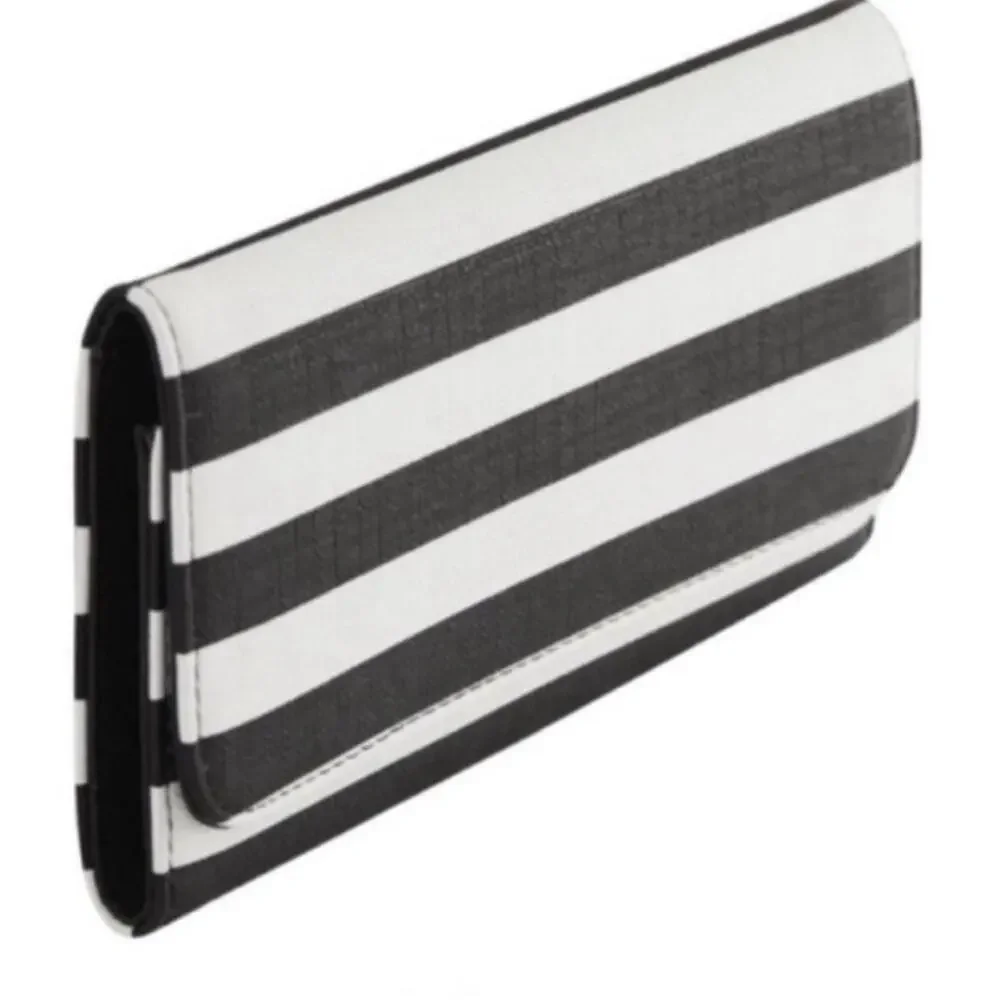 kut from the kloth wallet